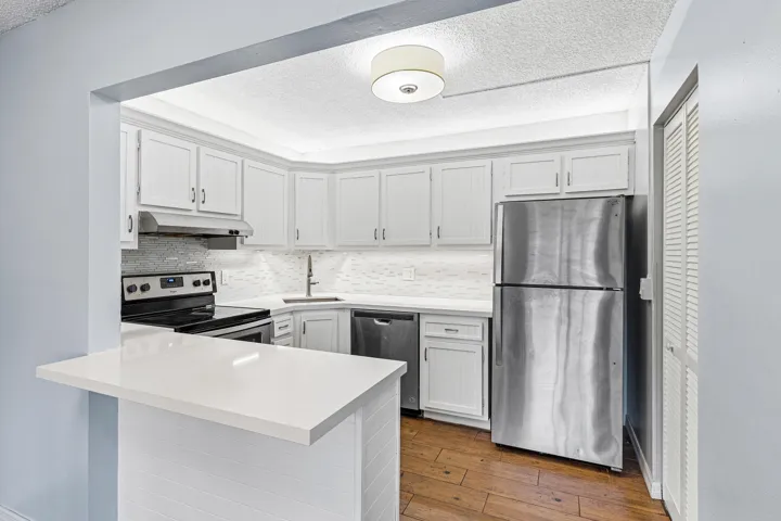 010-3560PineTreeCourt-B1-Greenacres-FL-3