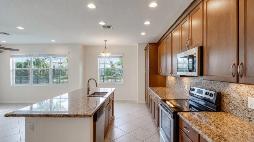 11-9027 Payson Way