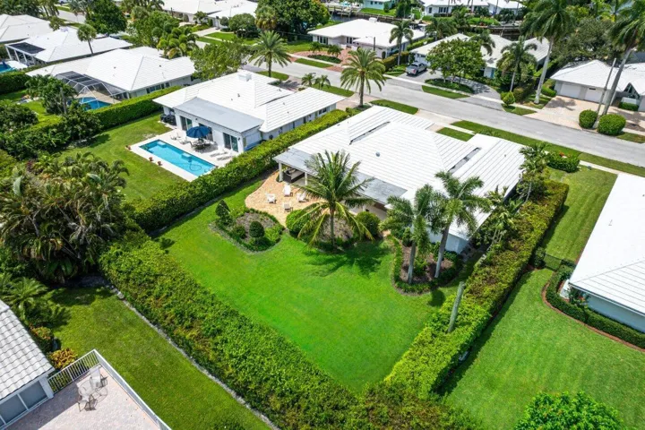 067-670ElmTreeLane-BocaRaton-FL-33486-SM