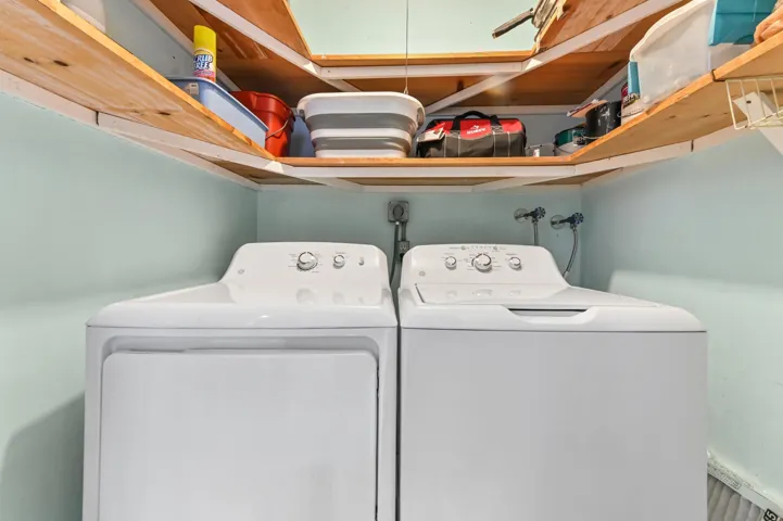 26 Laundry room 01