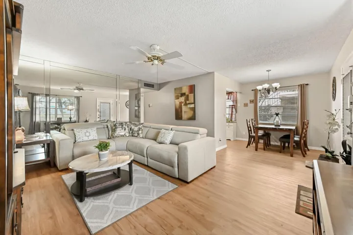 11 Living room 05