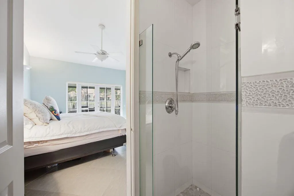 main ba shower