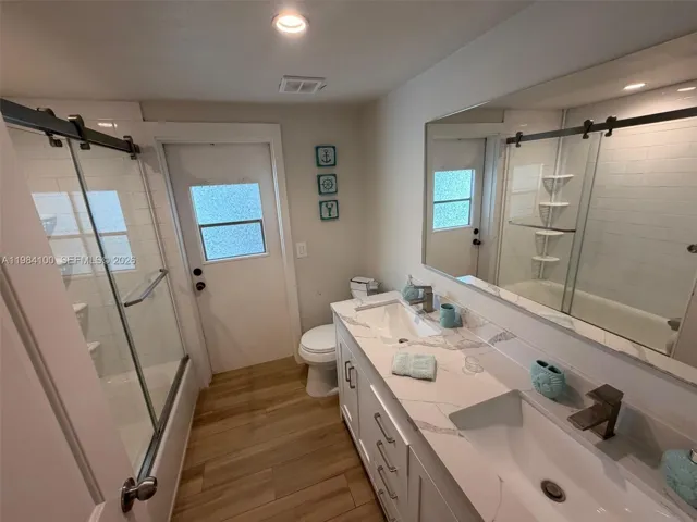 SECOND BATHROOM