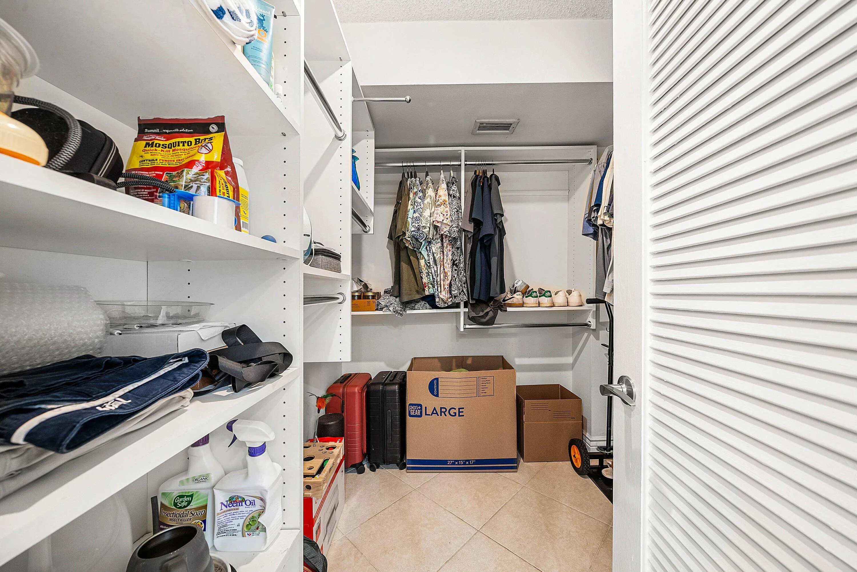 Primary Walkin Closet