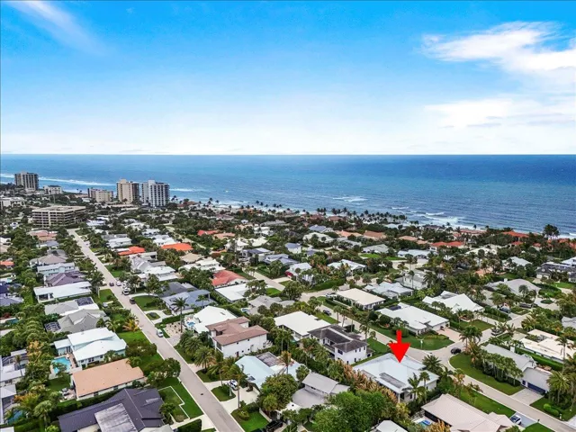 Aerial View down Jupiter Island