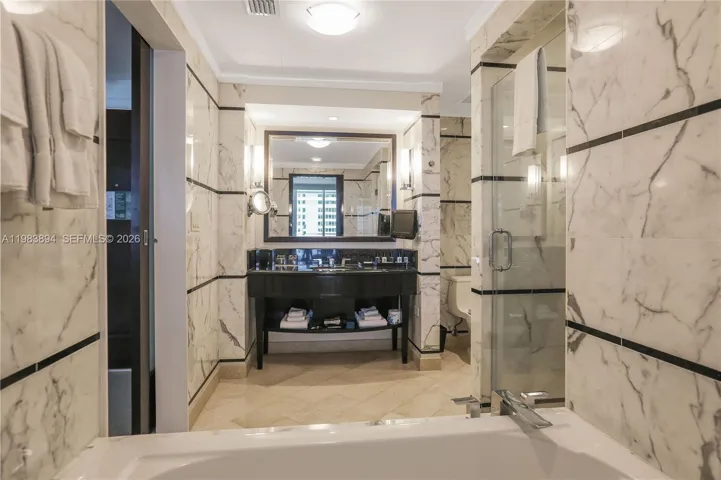 2nd bathroom - 506
