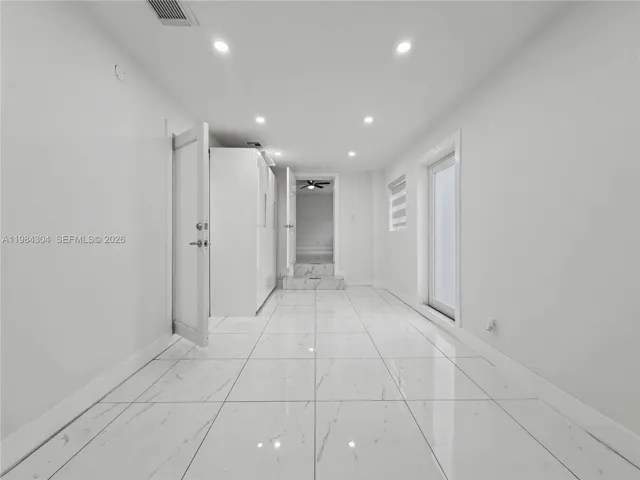 Extra Room 5