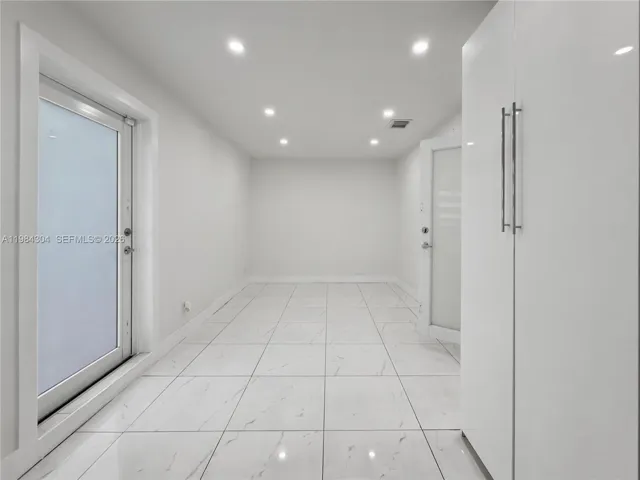 Extra Room 5