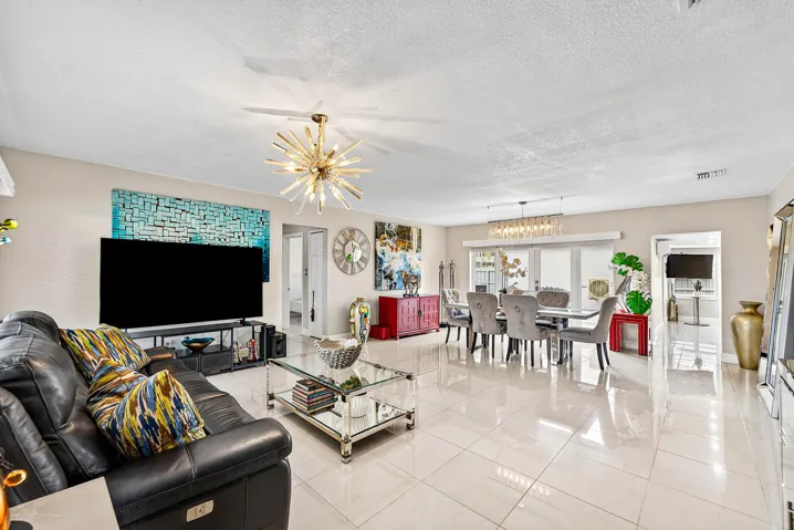 007-590Northwest126thStreet-NorthMiami-F