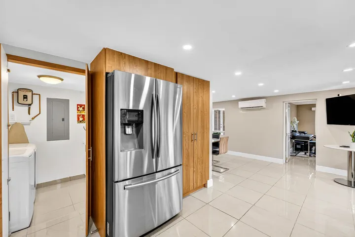 010-590Northwest126thStreet-NorthMiami-F
