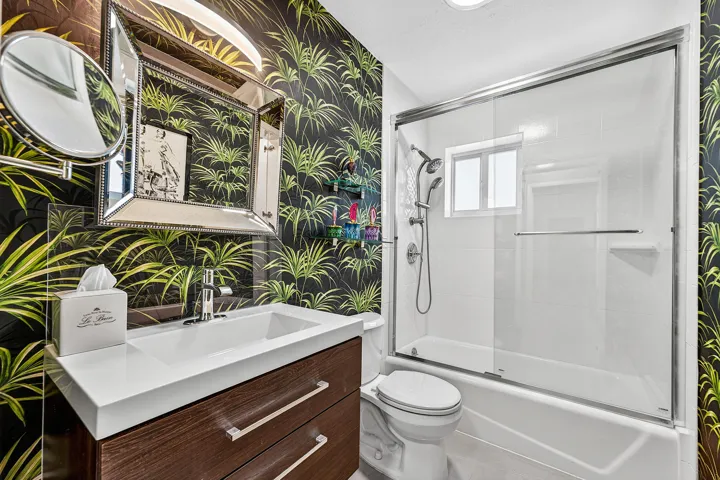 027-590Northwest126thStreet-NorthMiami-F