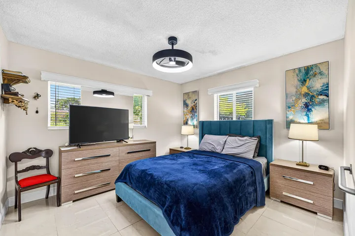026-590Northwest126thStreet-NorthMiami-F