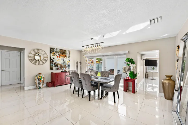 008-590Northwest126thStreet-NorthMiami-F