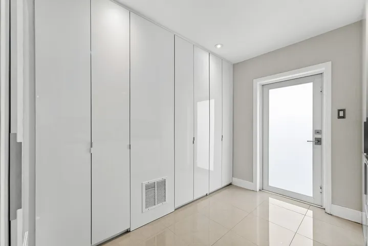 041-590Northwest126thStreet-NorthMiami-F