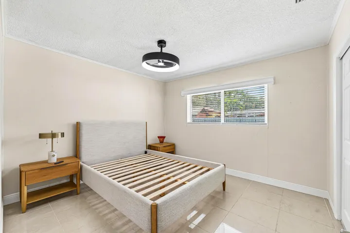 021-590Northwest126thStreet-NorthMiami-F