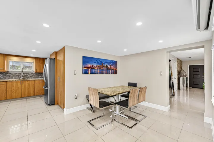 019-590Northwest126thStreet-NorthMiami-F