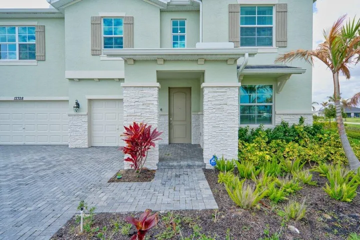 Front Exterior Walk-up.jpeg-SMALL