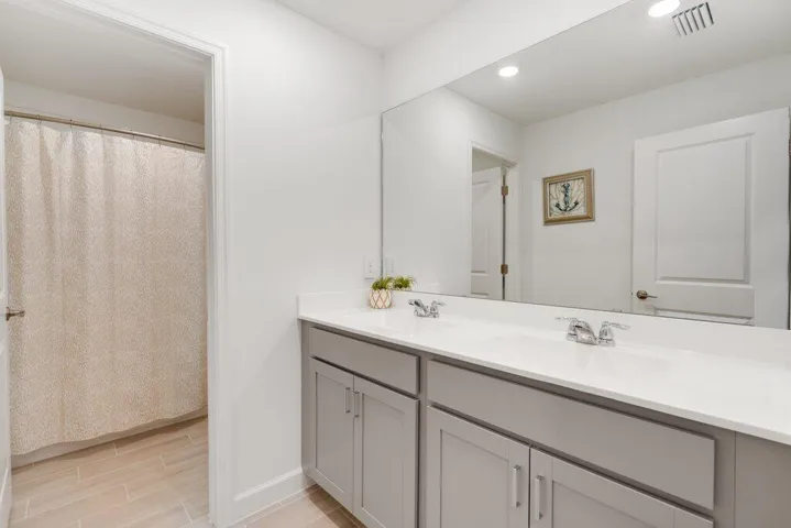 2nd Bathroom