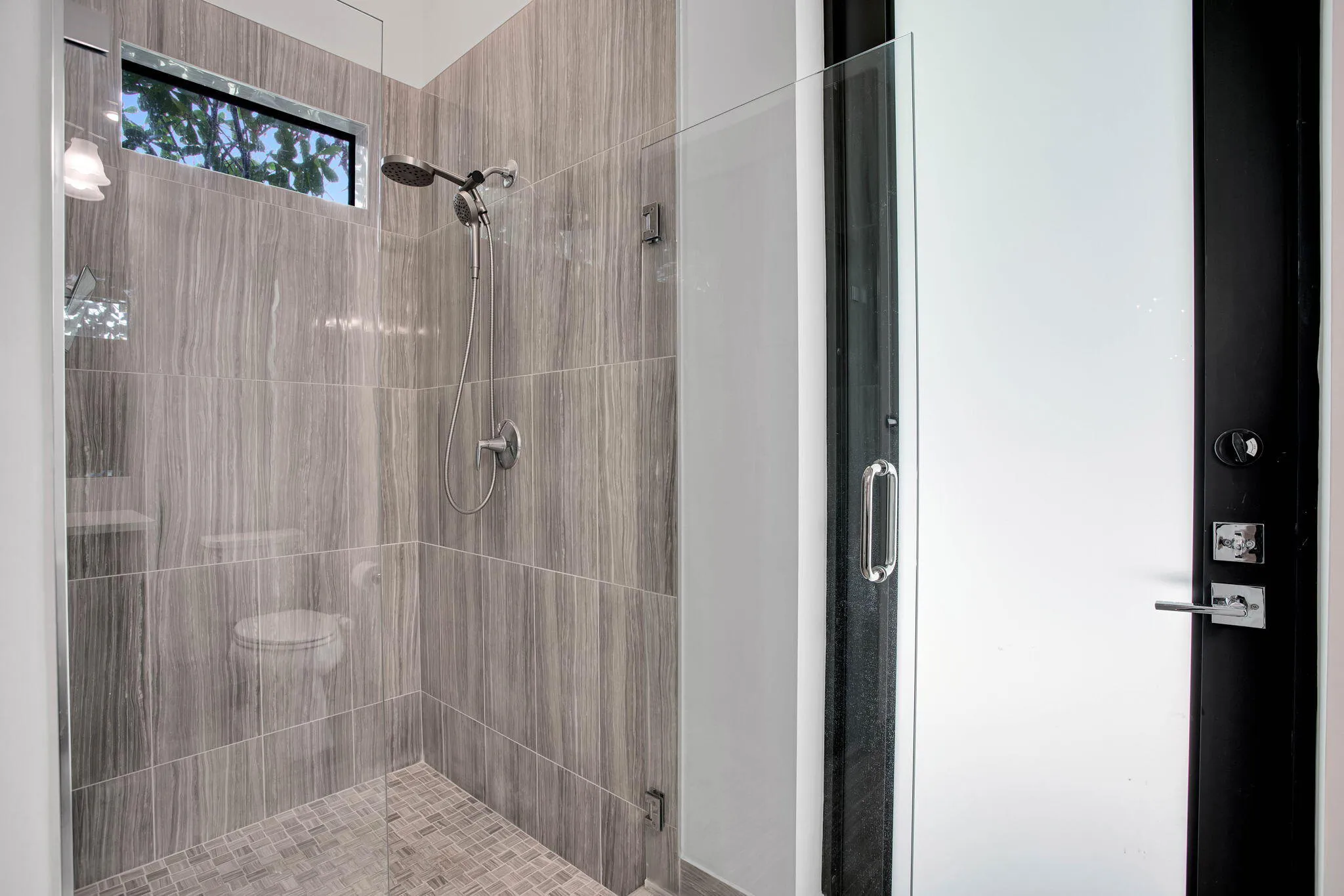 29-web-or-mls-6903-3987