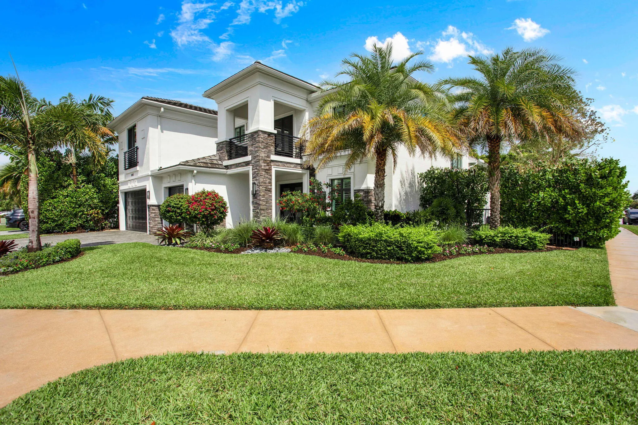 1-web-or-mls-6903-3888
