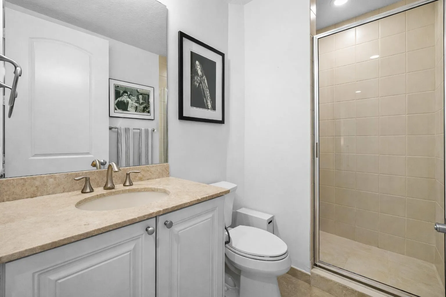 2nd Full Bathroom