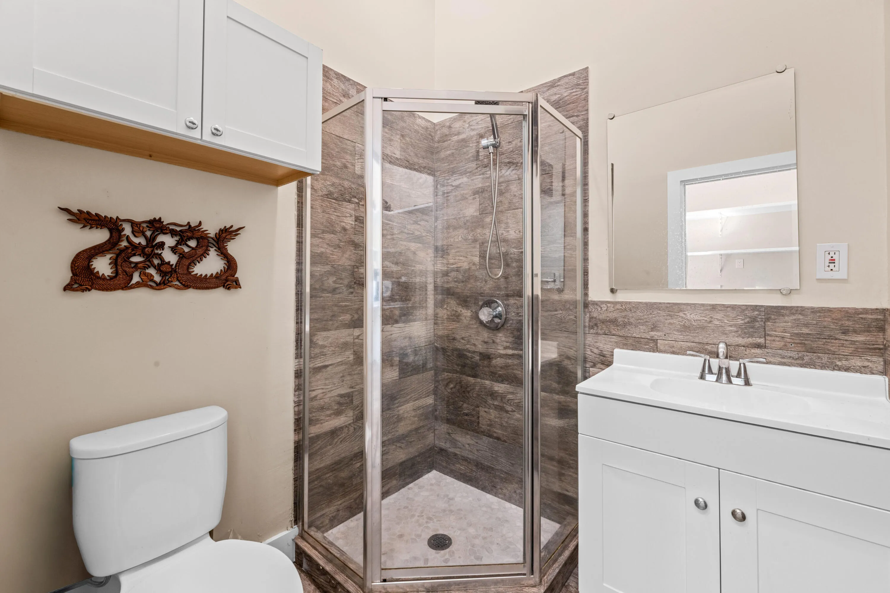Barn One Full Bathroom
