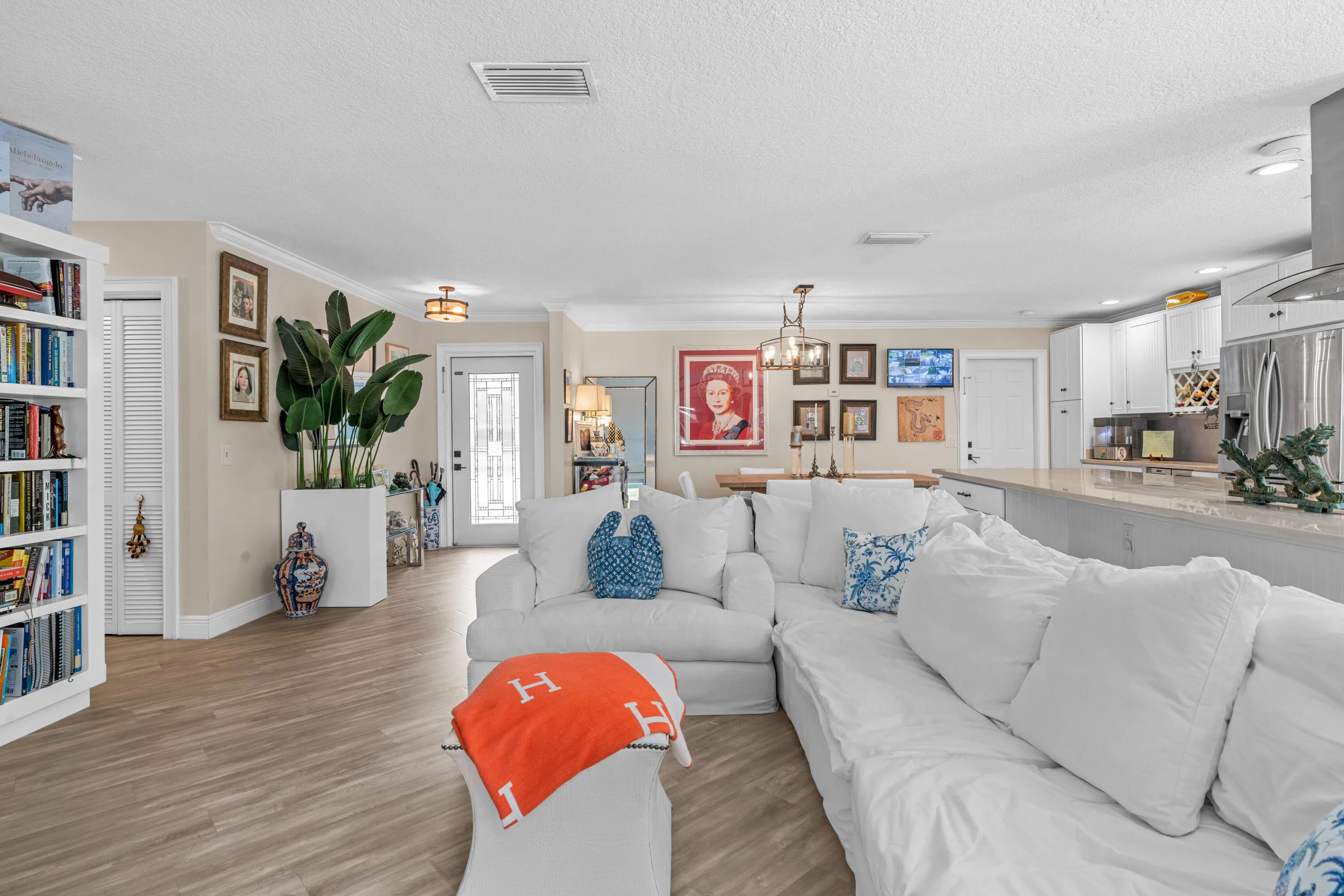 15161 Collecting Canal Rd-print-154-080-