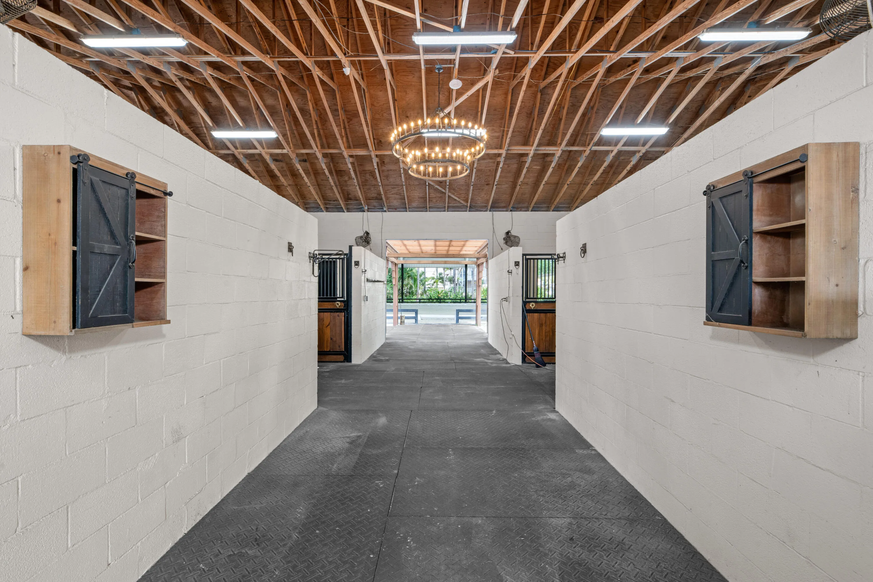 Barn One- 12 Stalls