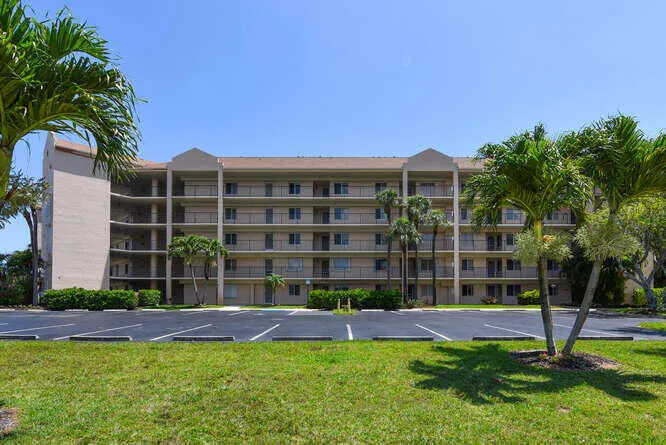 275 Palm Ave Apt C406 Jupiter-small-001-