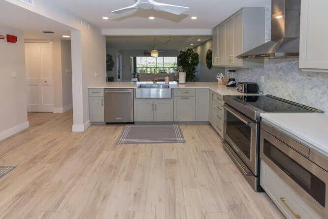 275 Palm Ave Apt C406 Jupiter-small-006-