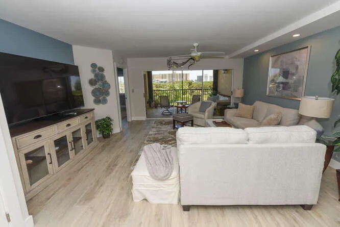 275 Palm Ave Apt C406 Jupiter-small-008-
