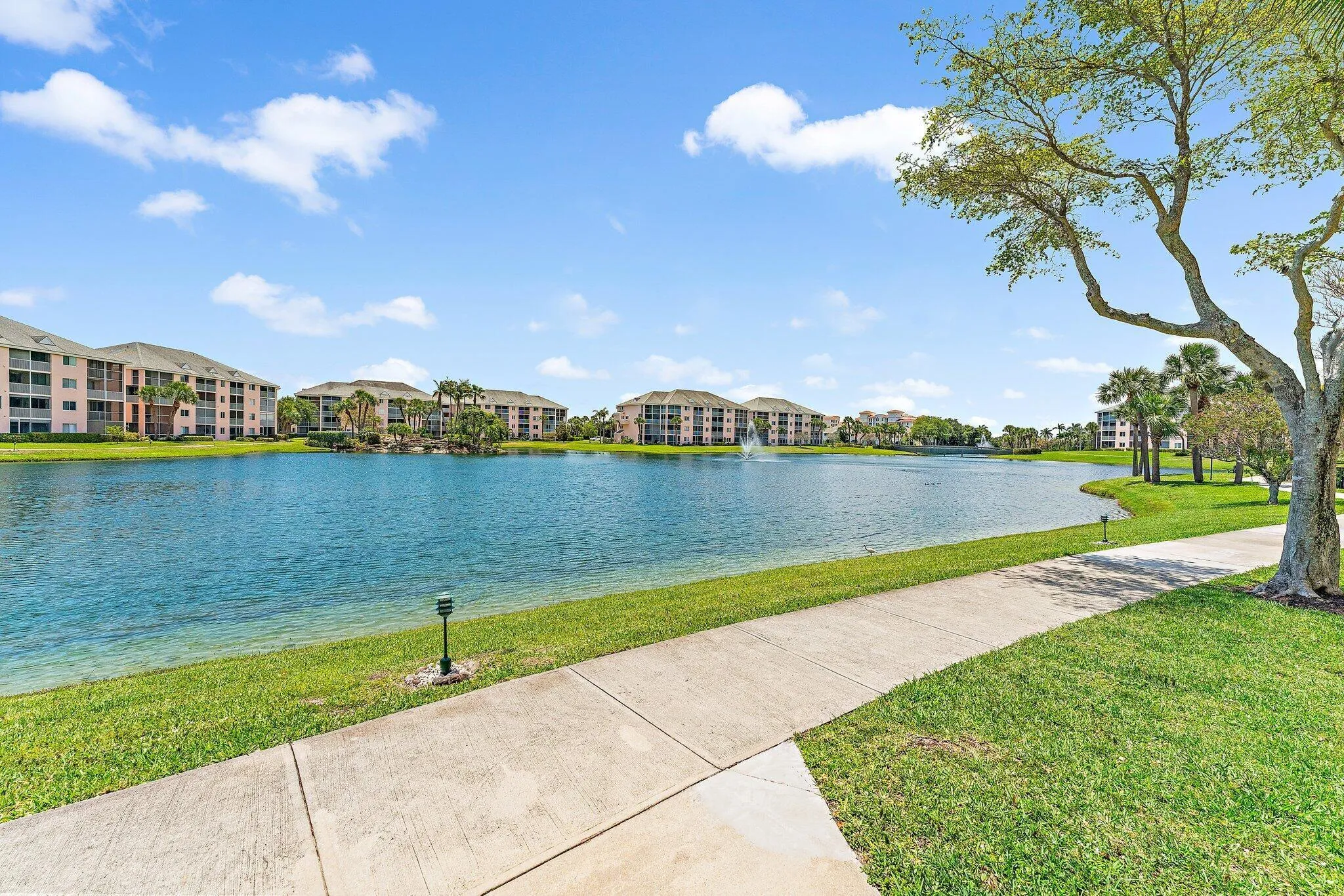 032-353US1NA105-Jupiter-FL-33477-SMALL