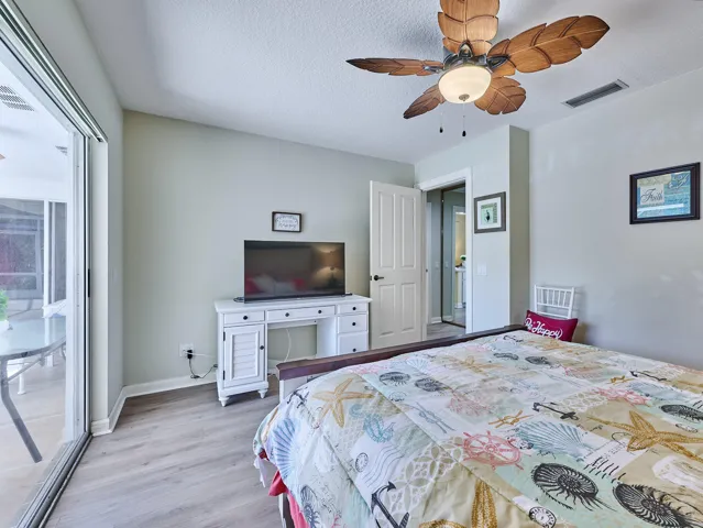 Second Bed to entry