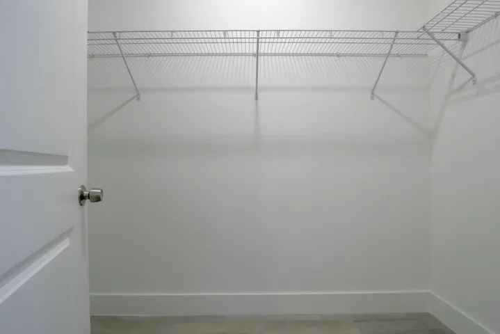 walking closet