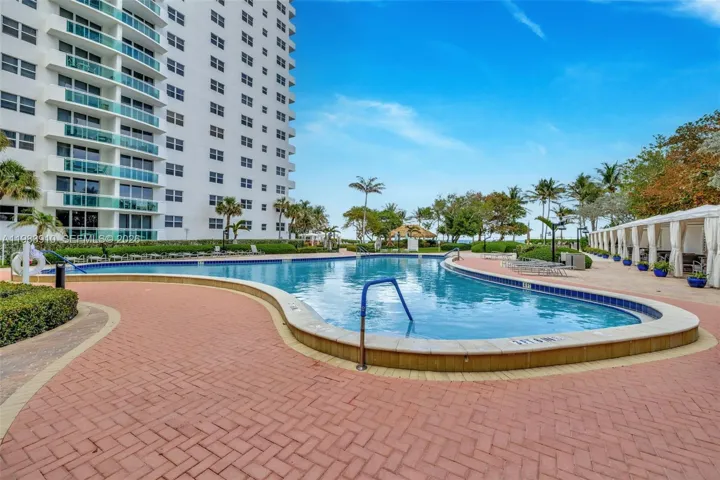 Photo 34