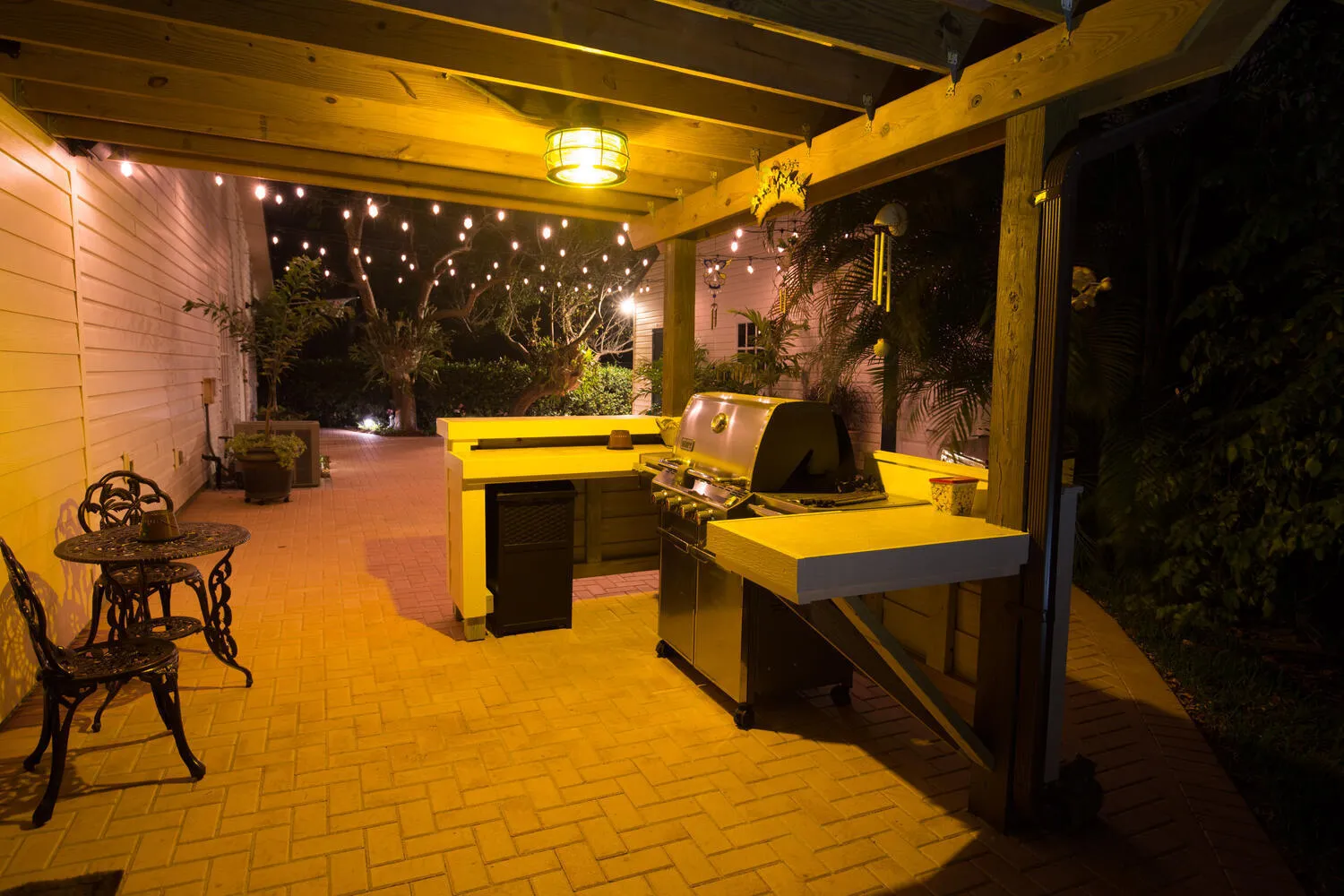 summer kitchen