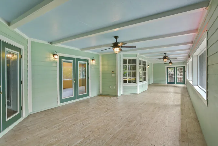 screened in patio