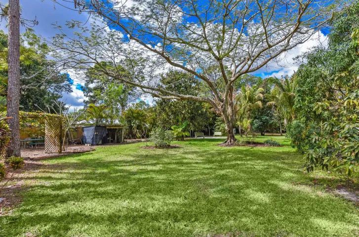 16244 Downers Dr E The Acreage-large-055