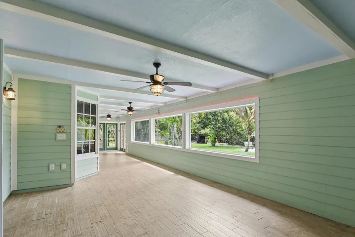 screened in patio