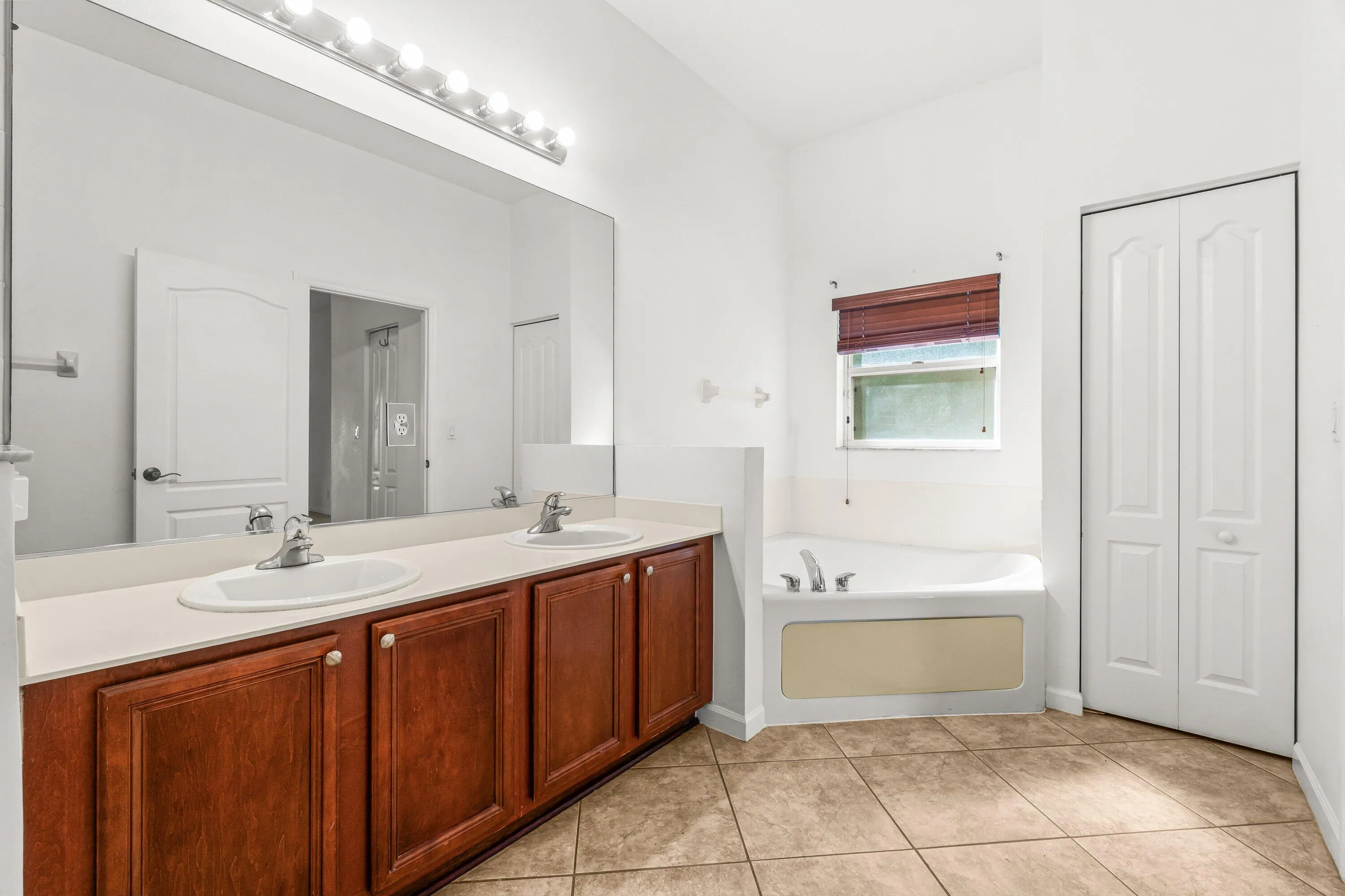 031-131LancasterWay-RoyalPalmBeach-FL-33