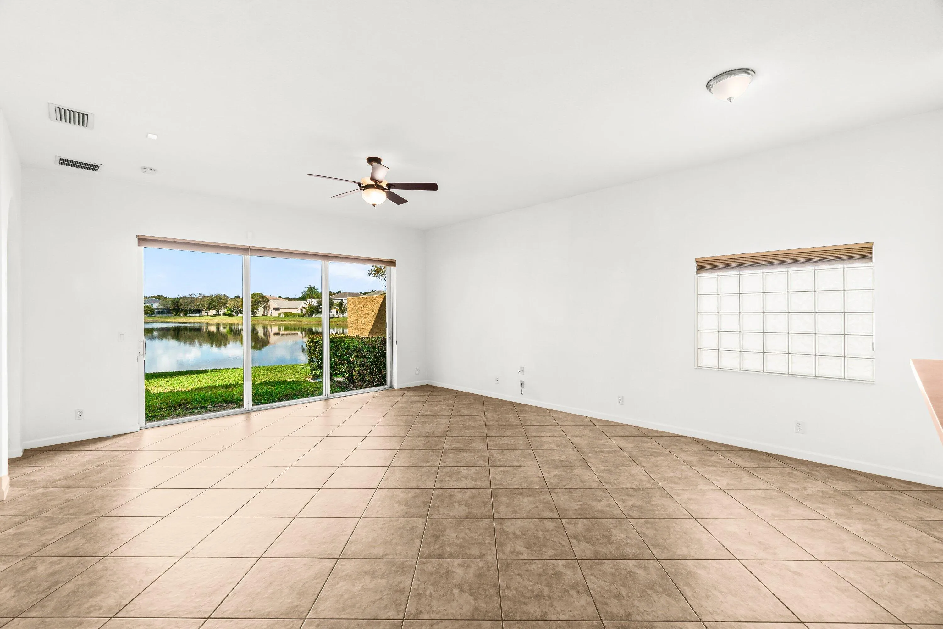 005-131LancasterWay-RoyalPalmBeach-FL-33
