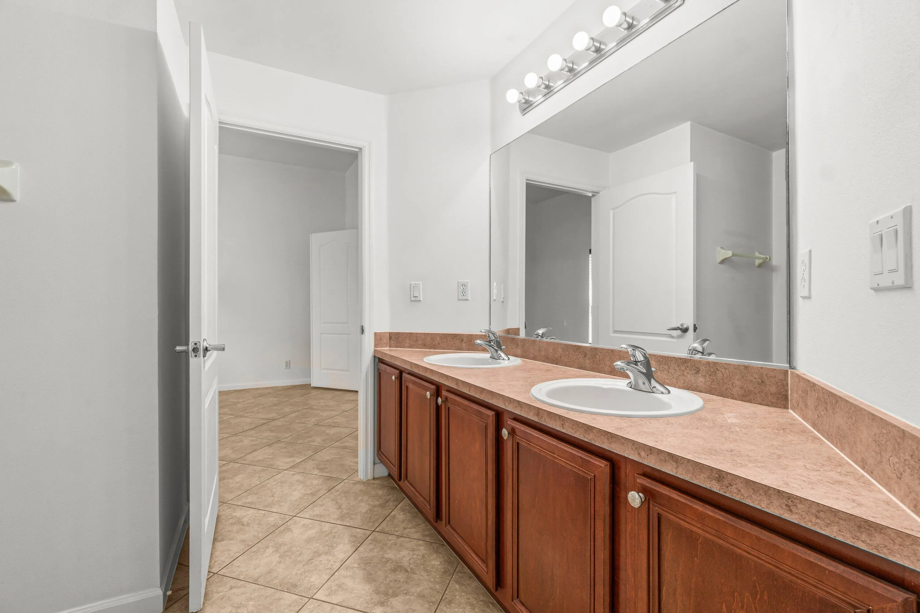 020-131LancasterWay-RoyalPalmBeach-FL-33