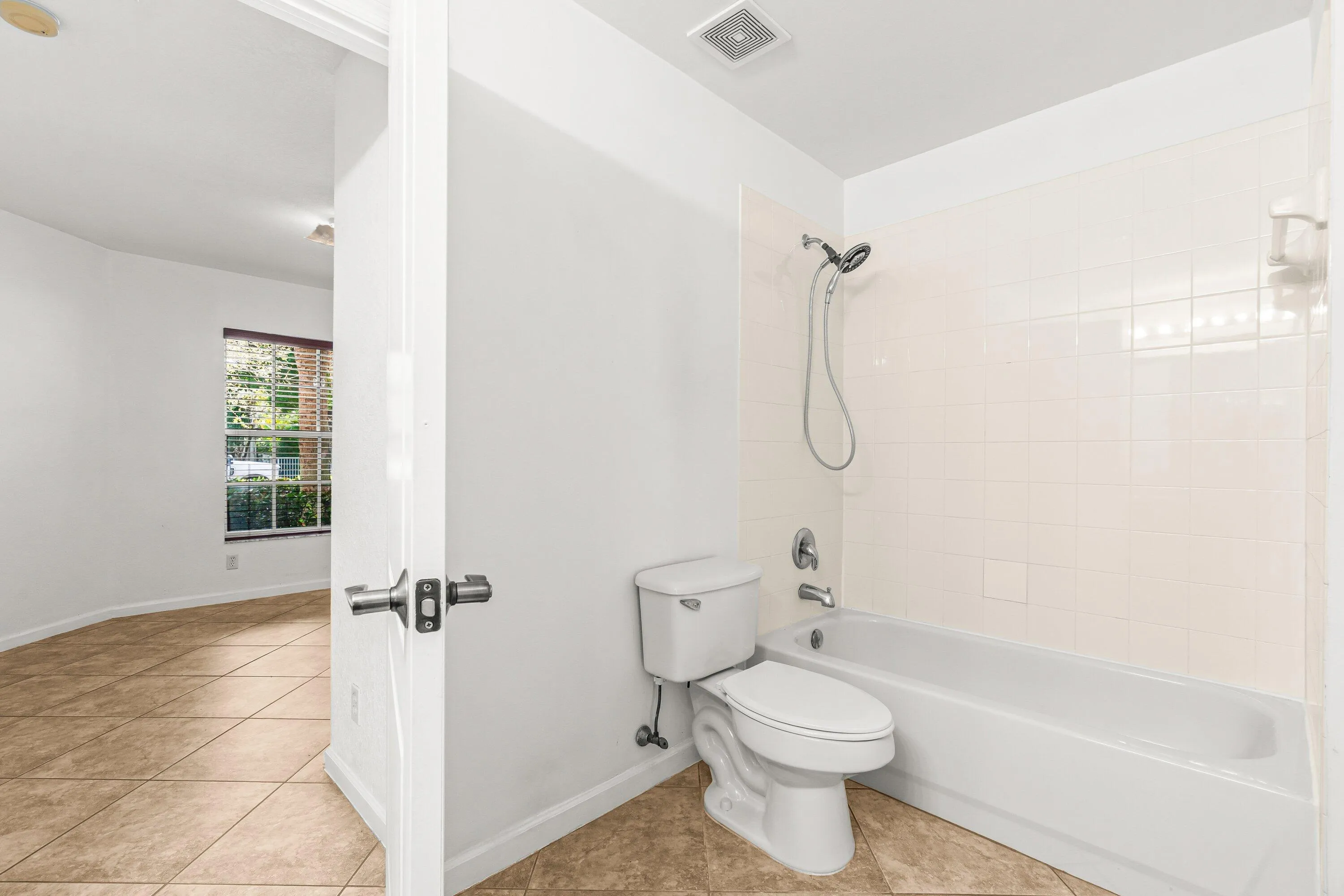 022-131LancasterWay-RoyalPalmBeach-FL-33