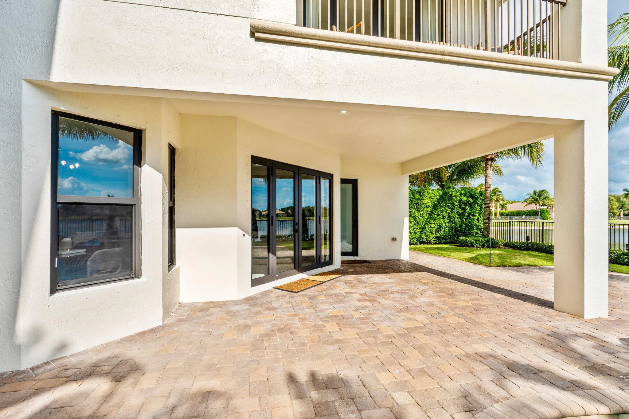 61-web-or-mls-A7403403