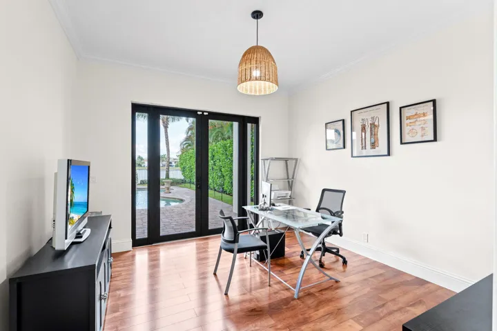 37-web-or-mls-A7403498