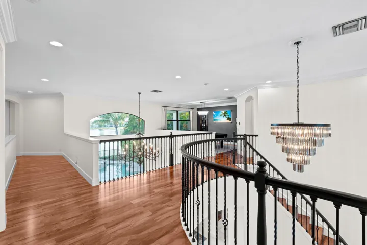 18-web-or-mls-A7403556