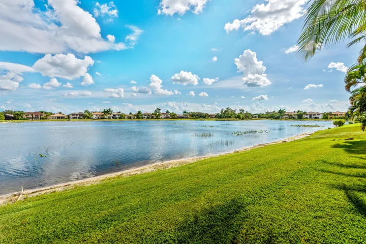 67-web-or-mls-A7403396