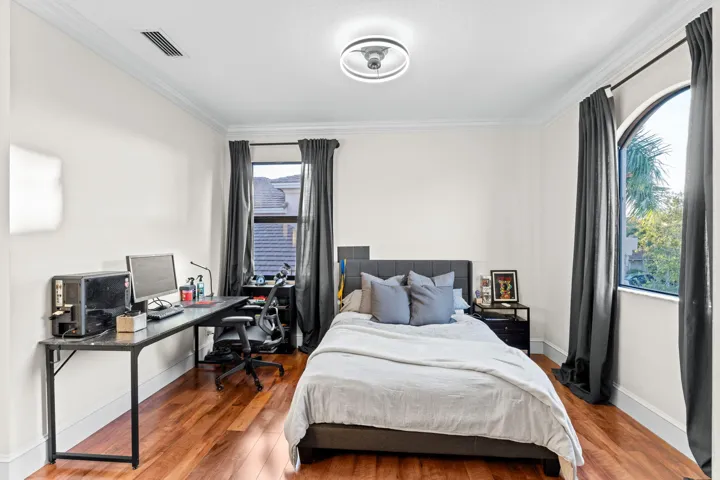 14-web-or-mls-A7403586