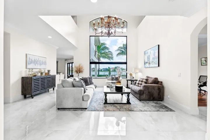 59-web-or-mls-A7403422