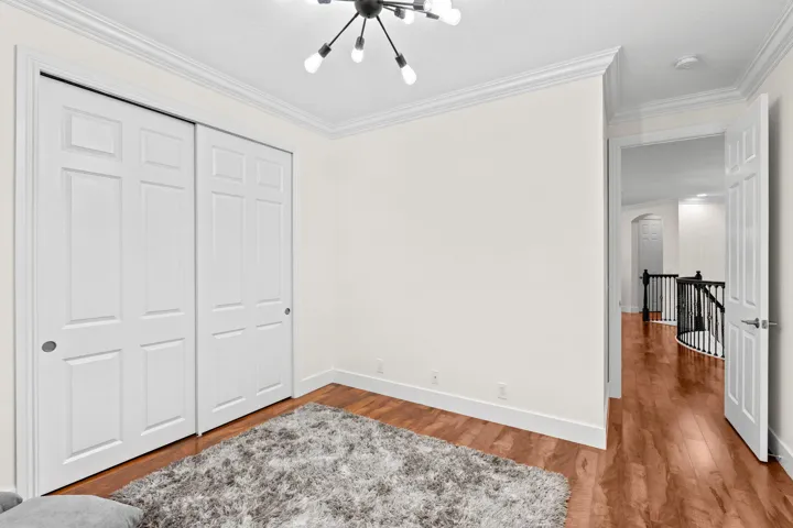 12-web-or-mls-A7403592